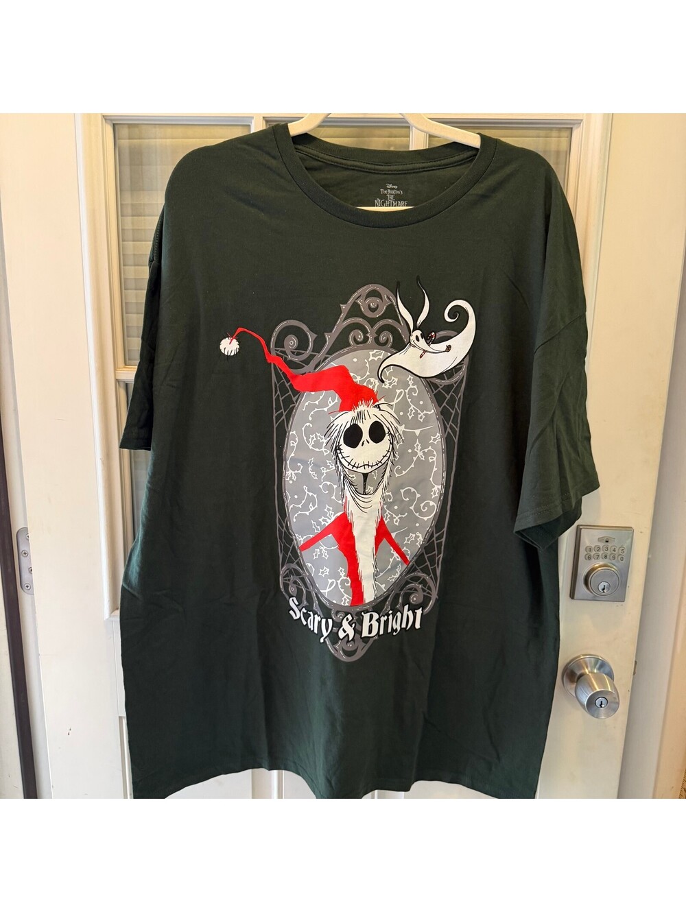 Disney Tim Burton's The Nightmare Before Christmas XXL T-Shirt Scary & Bright